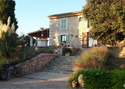 Finca Aussenansicht mit Terrasse, Mallorca, Spanien_2