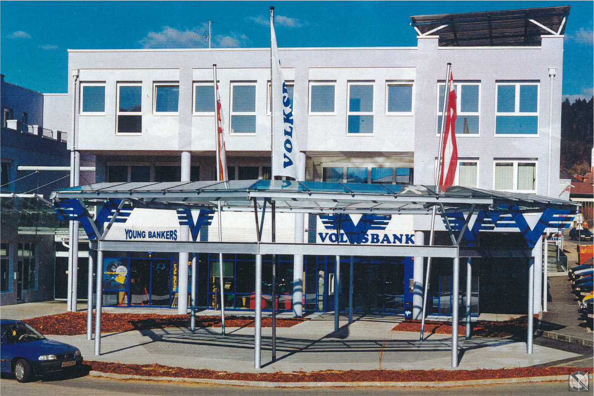 Neubau Volksbank Feldkirchen mit Jugendbank Aussenansicht